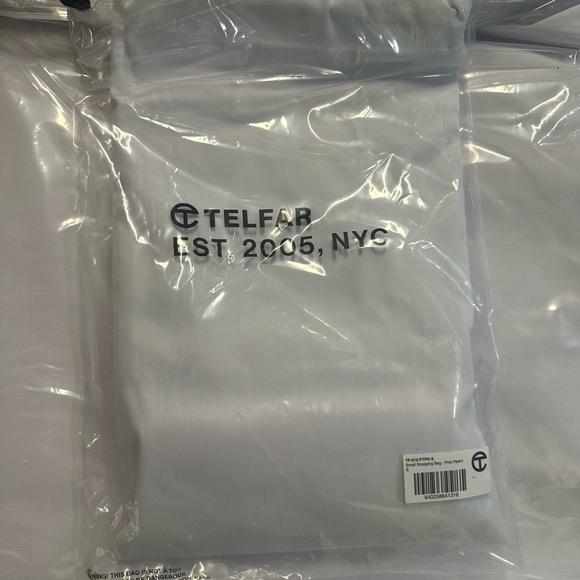 Telfar Small Shopping Bag in Pink Patent - Picture 4 of 14